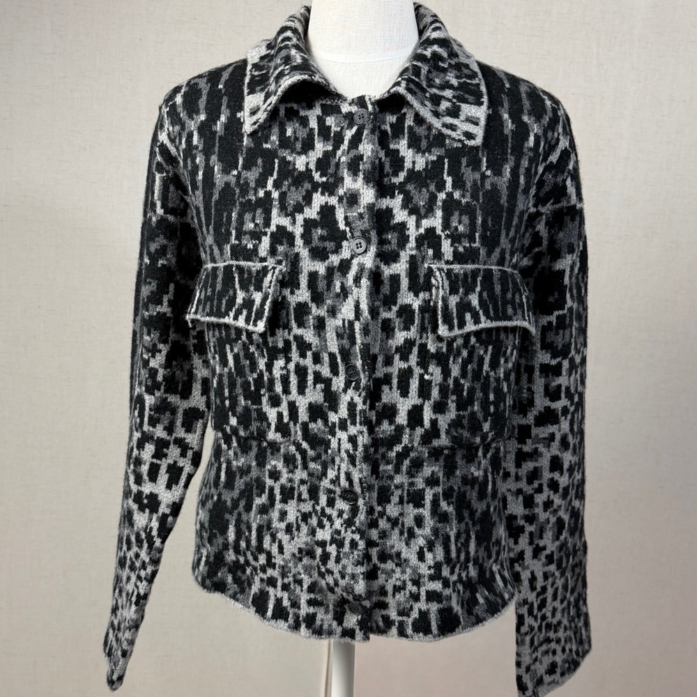 Anniwrar Black & Gray Patterned Women's Jacket.